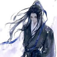 腰间佩剑九卧龙